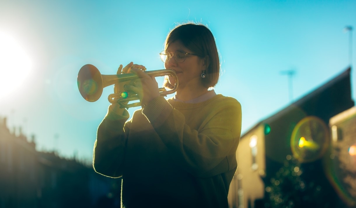 Laura Jurd playing trumpet