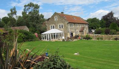 Converted barn, sleepy village, excellent base