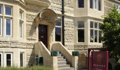 Brooks Guesthouse