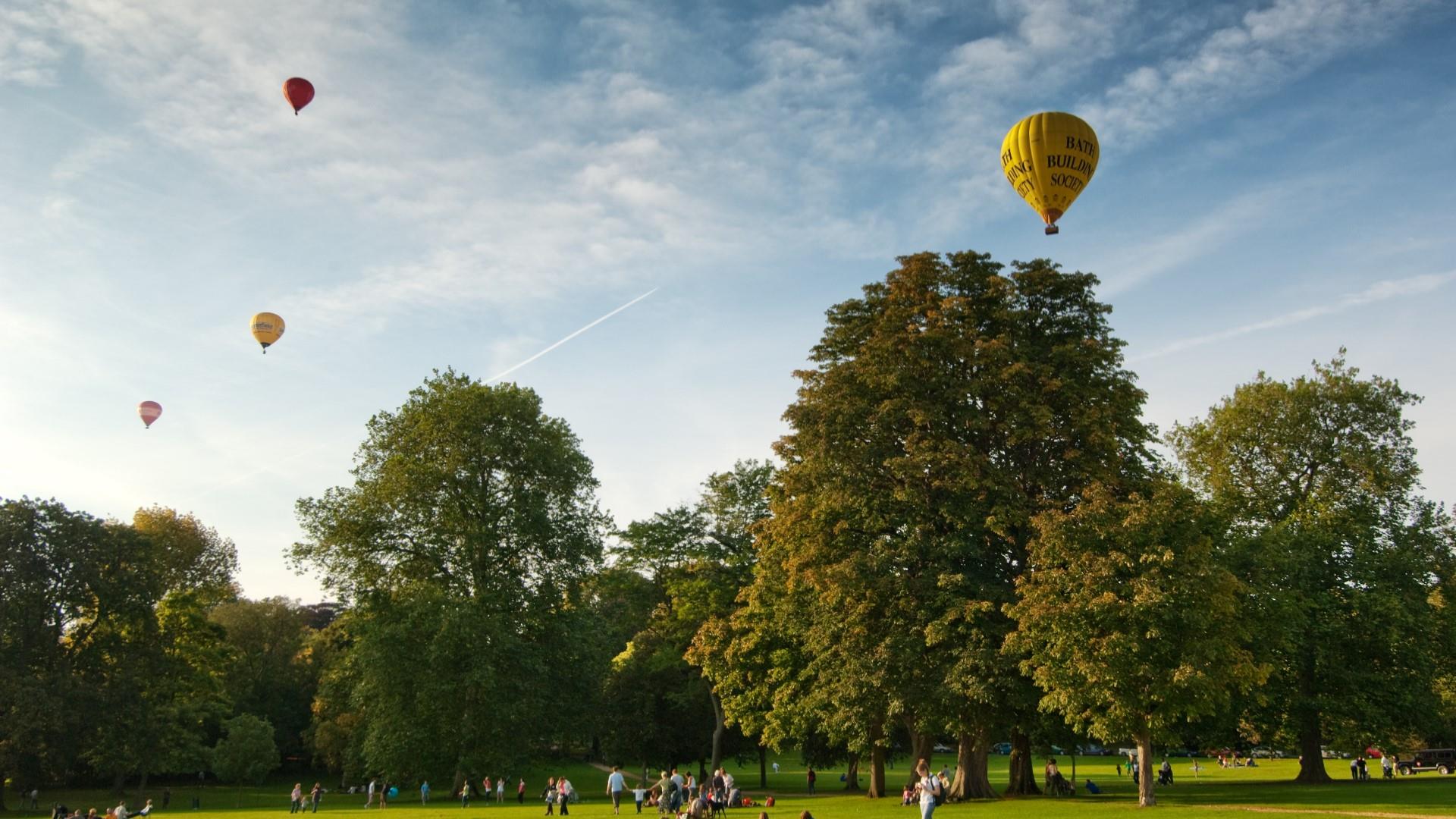 Hot air balloons over Victoria Park