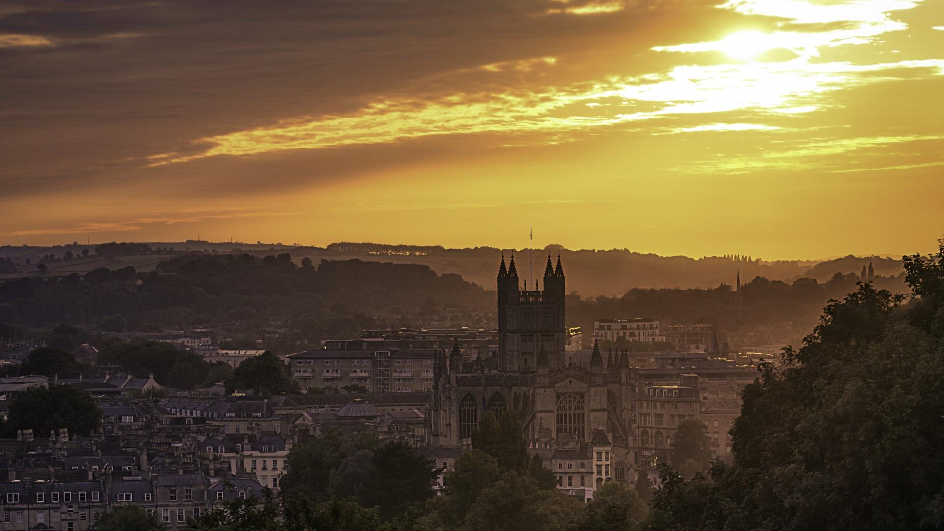 Sunrise over Bathwick Meadows with view of Bath skyline