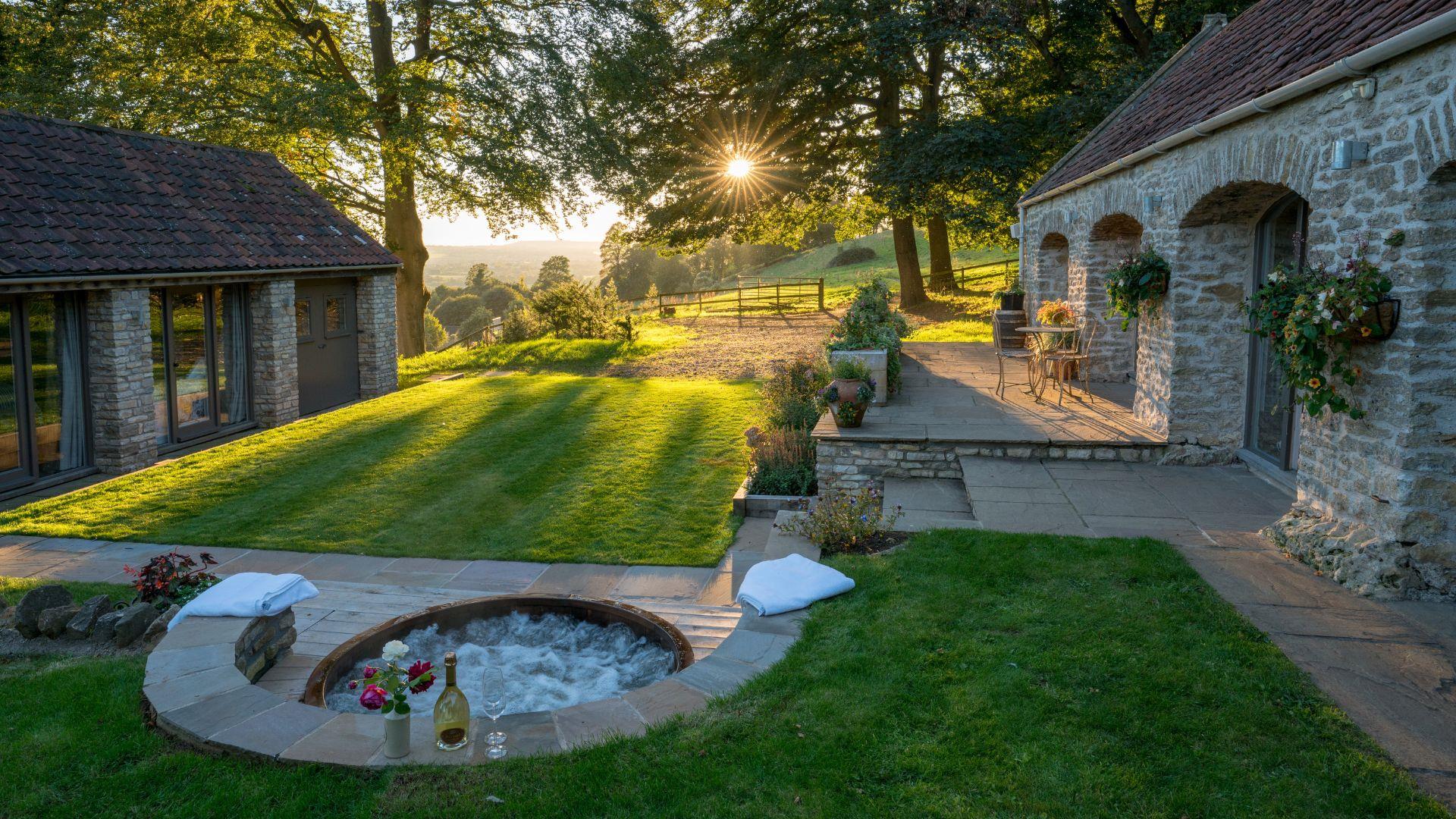 Luxury Cotswold Rentals cottage with hot tub