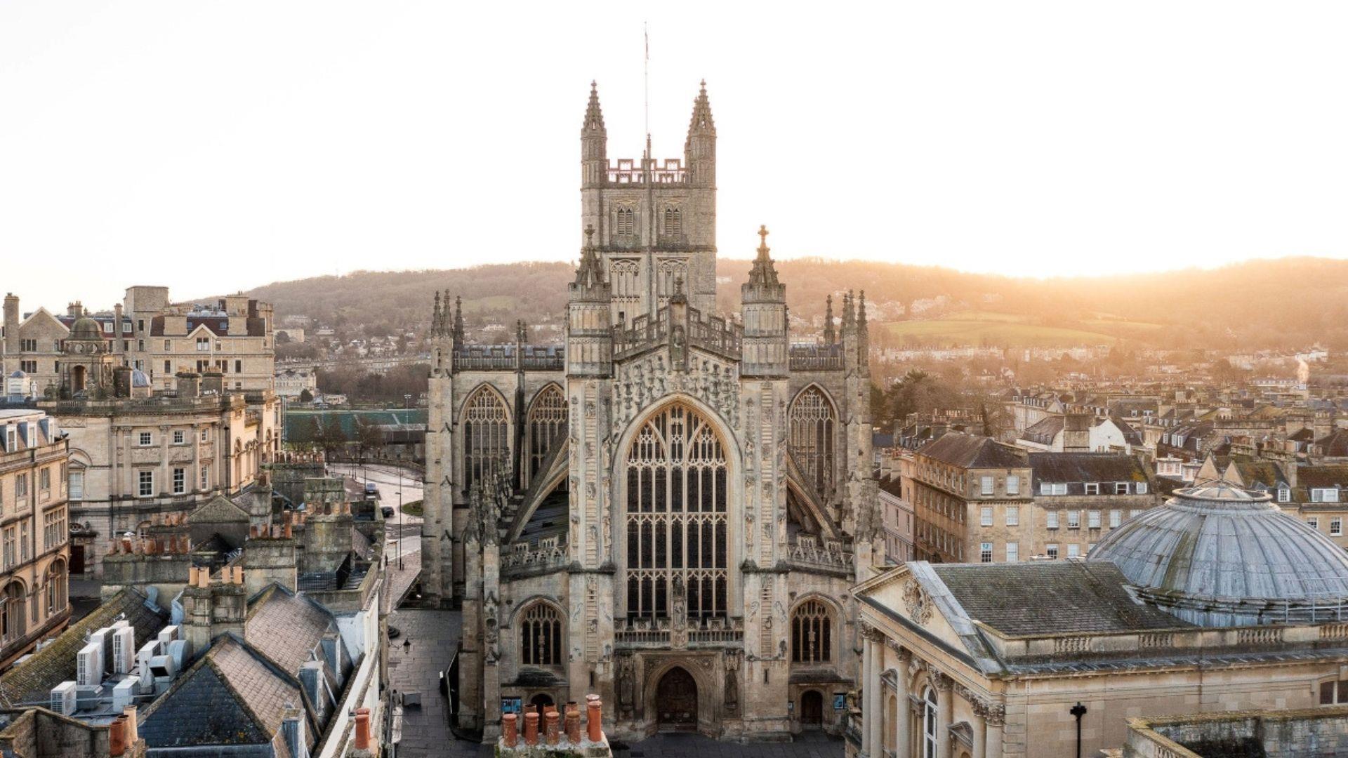 Bath Abbey & Skyline CREDIT Rich Howman