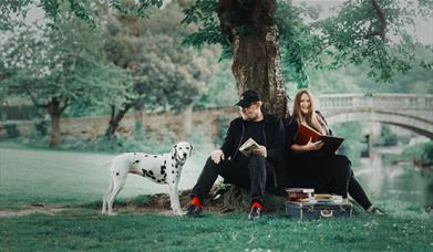 Boo Hewerdine & Yvonne Lyon