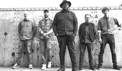 Kirris Riviere & Delta Du Bruit