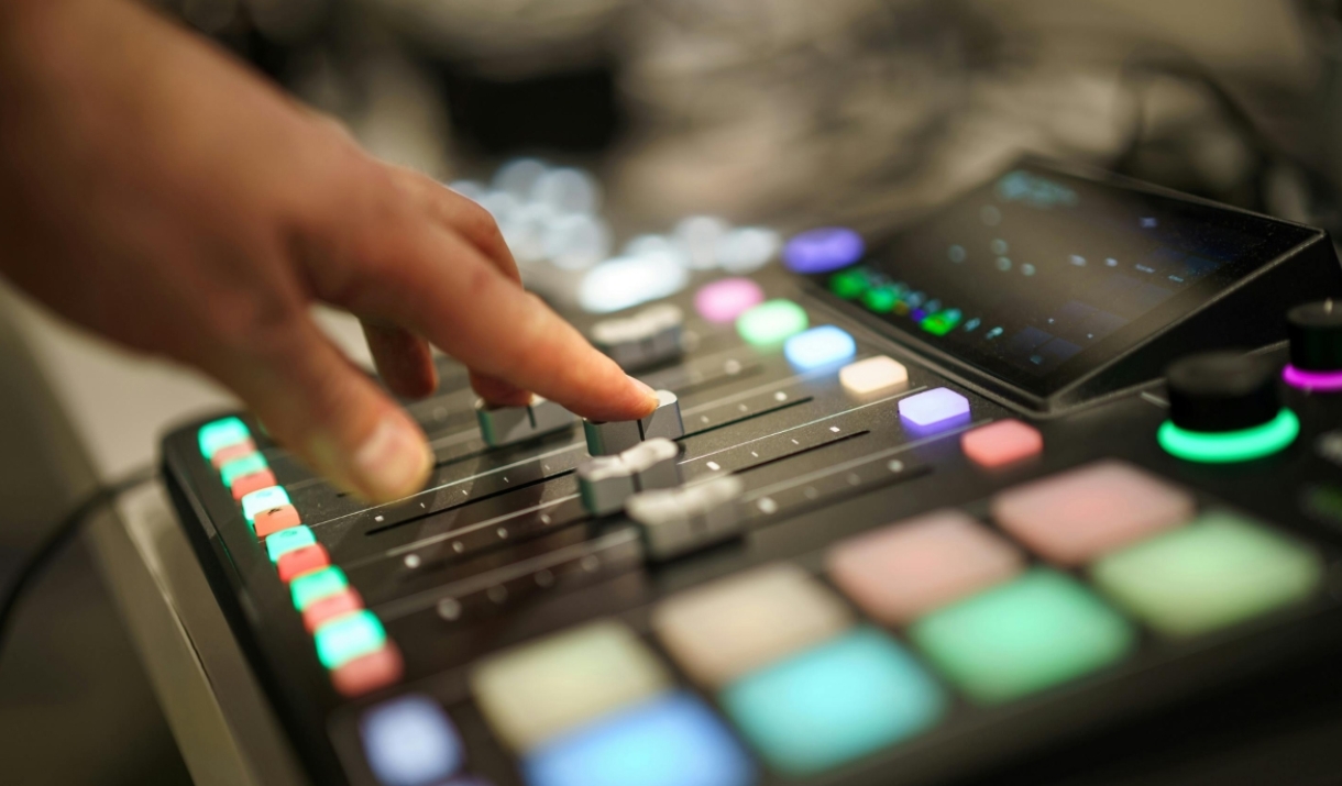 Beats & Bars