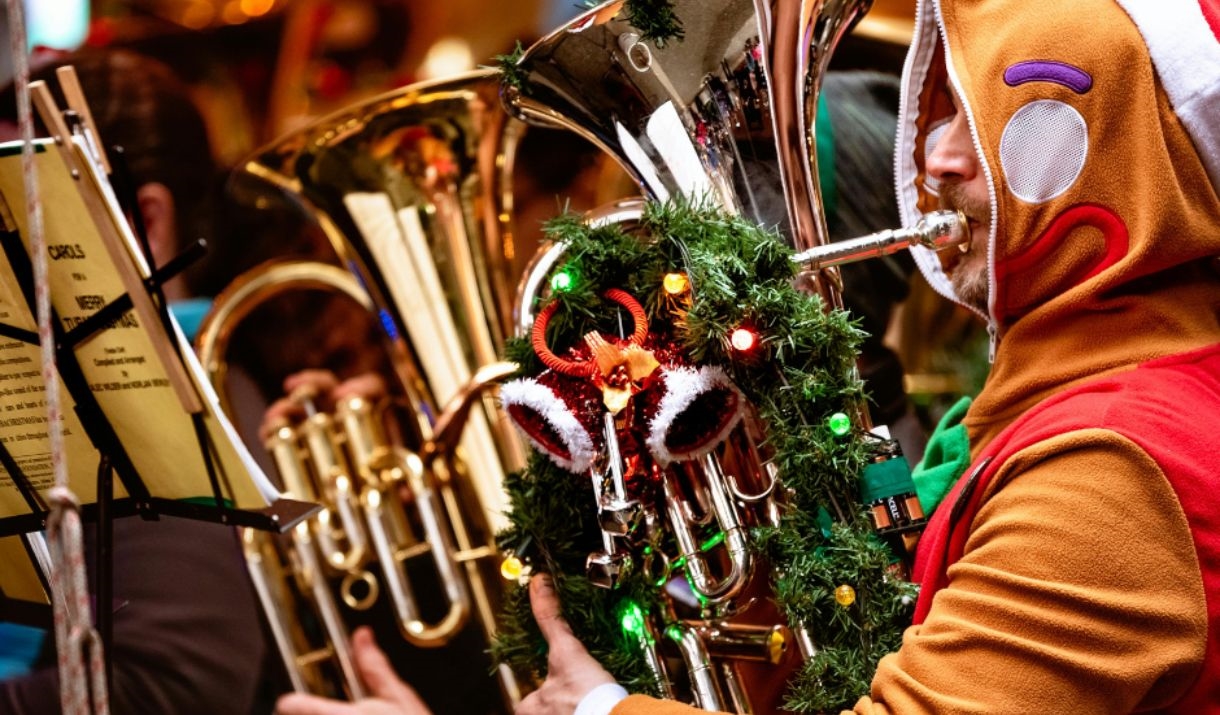 Brass Band Christmas Carols
