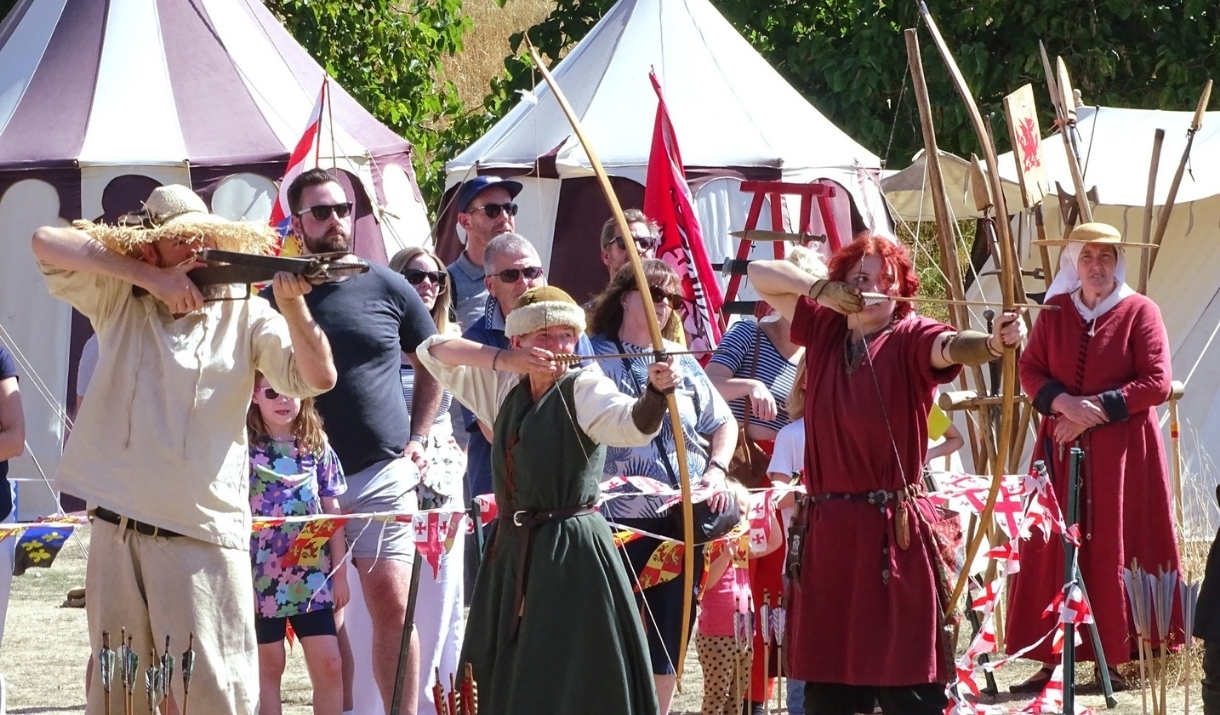 An image of Bowlore Medieval at The Bishop's Palace for History Alive.