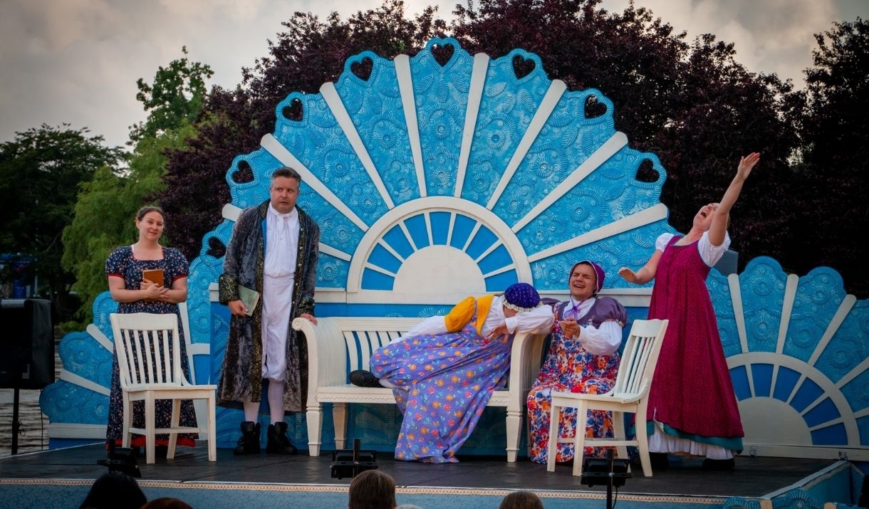Illyria theatre company perform a scene from Jane Austen's Pride and Prejudice