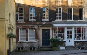 The front of Elton House