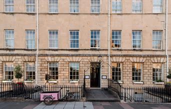 The exterior façade of No.15 Bath, GuestHouse Hotel