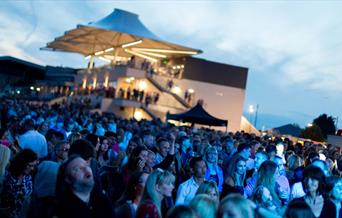 90s Rewind Night at Bath Racecourse