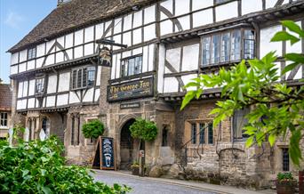 the george inn exterior