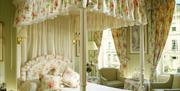 four poster bed