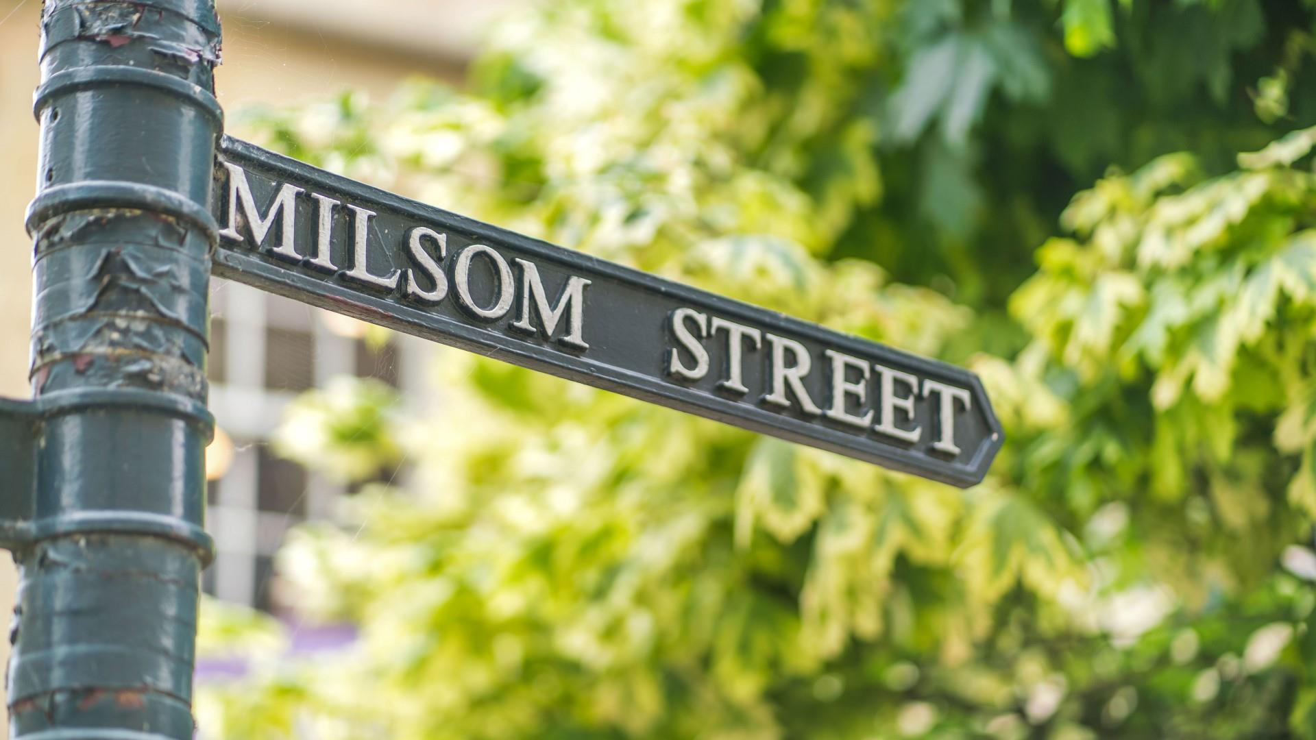 Milsom Place street sign