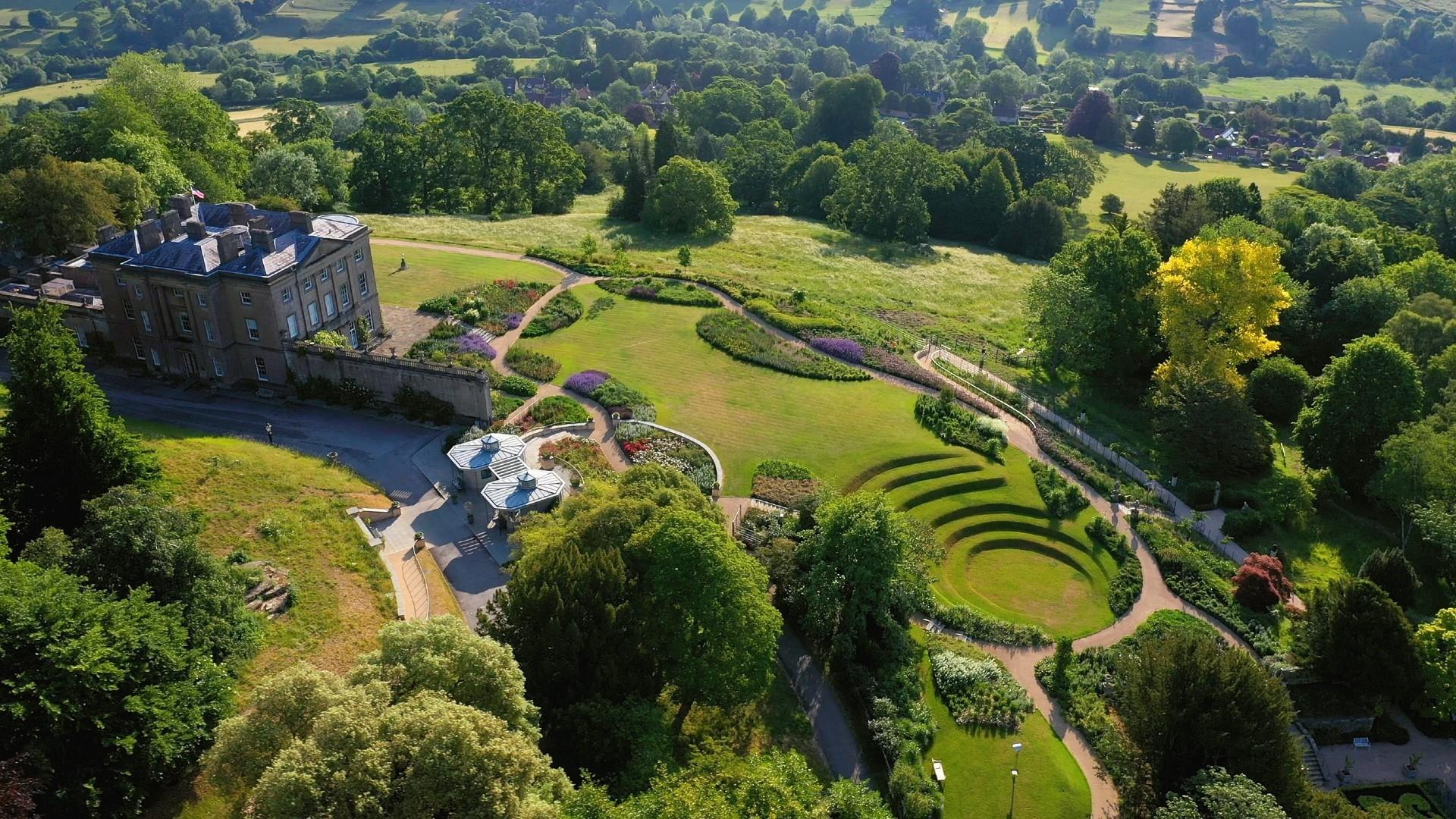 Aerial shot of the American Museum & Gardens