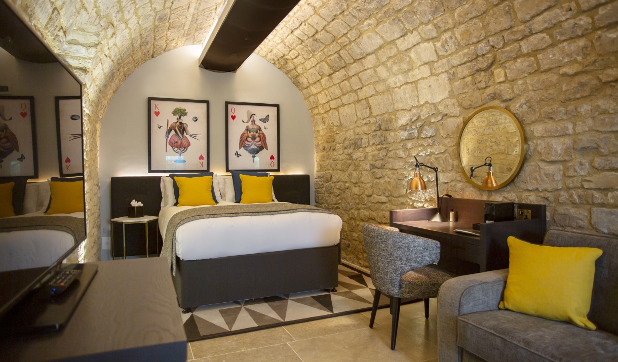 Hotel Indigo Bath - vault rooms

