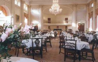 Christmas Dining at the Pump Room
